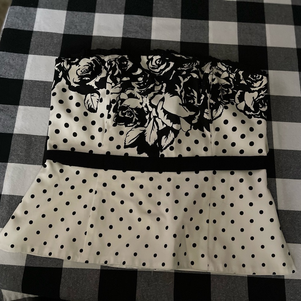 White House black market black and white corset top